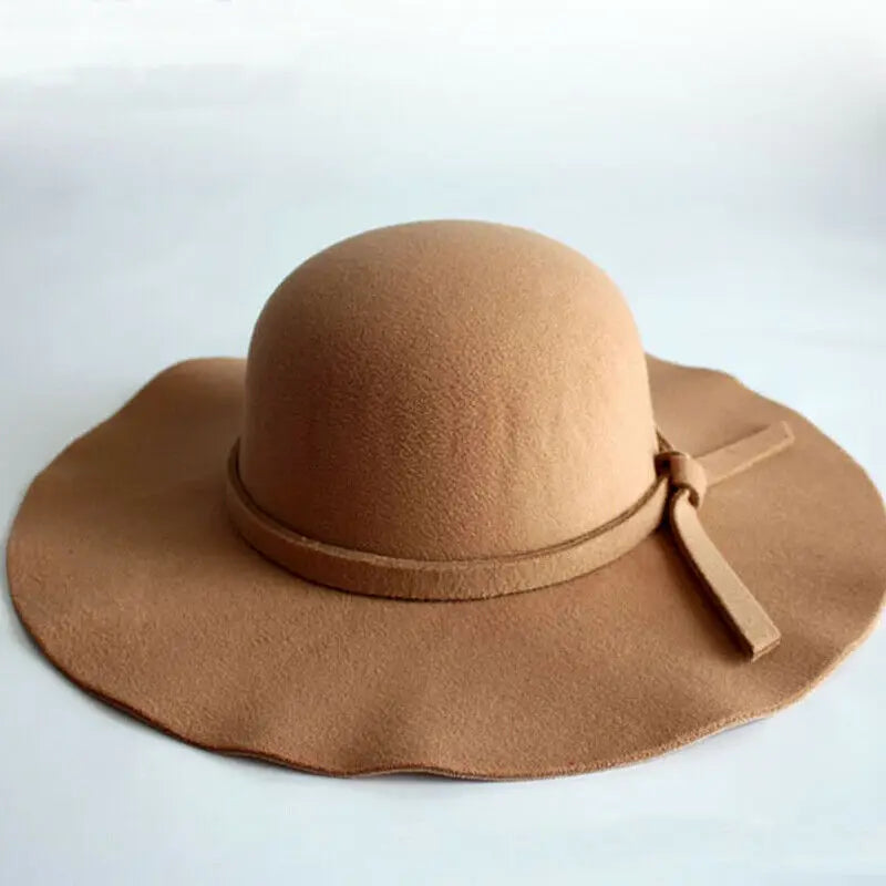 chapeau femme vintage rouge