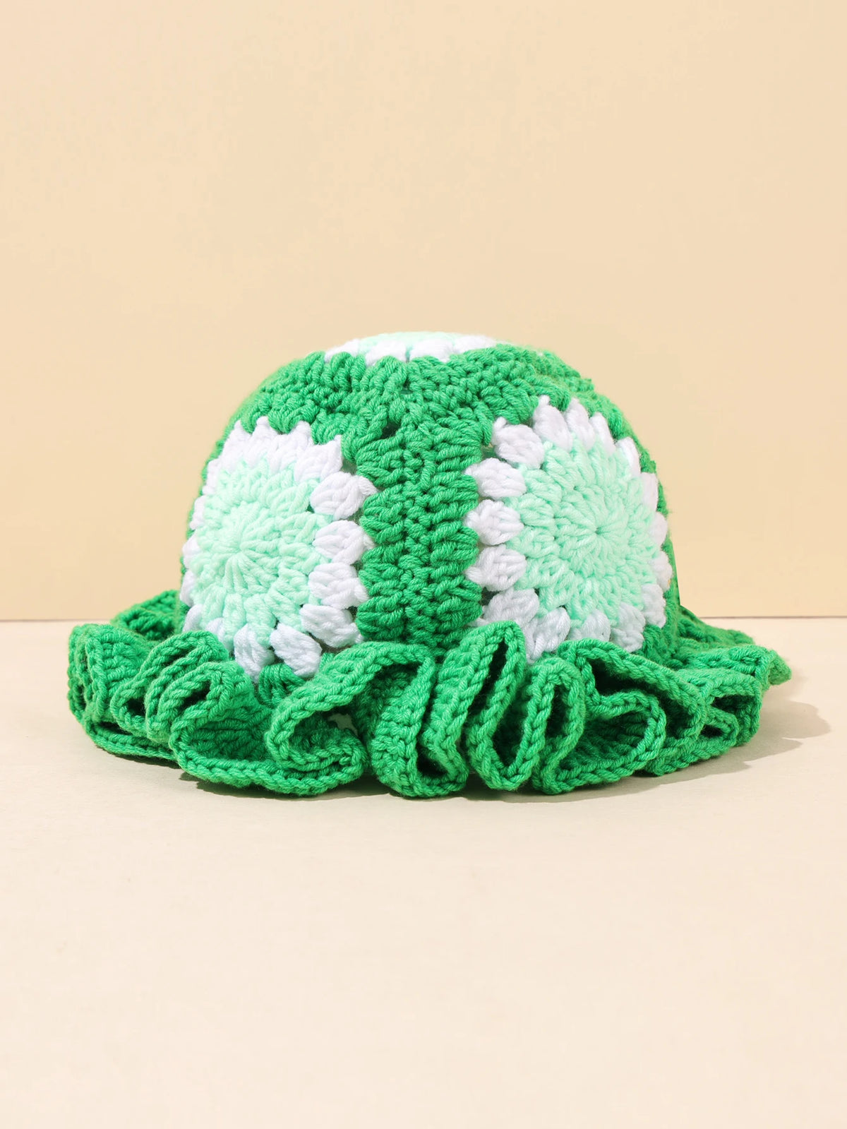 chapeau vintage pour fillette au crochet