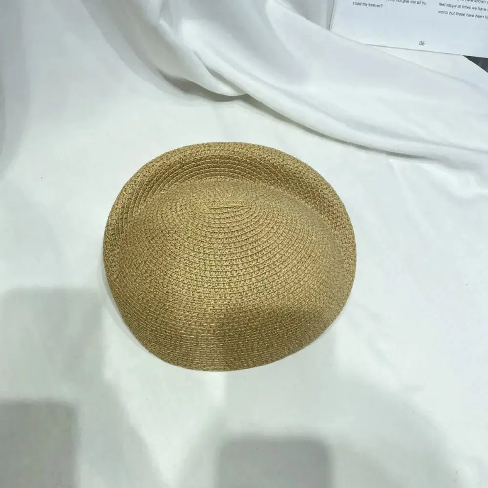 chapeau en fibre naturelle vintage