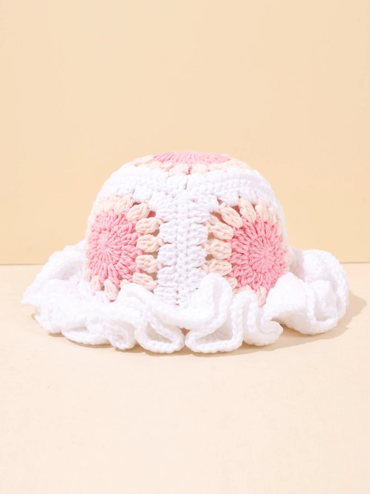 chapeau vintage pour fillette au crochet