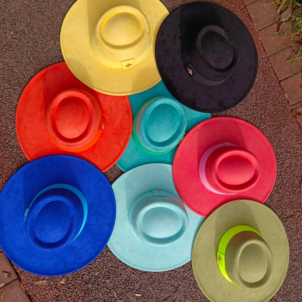 tete à chapeau vintage
