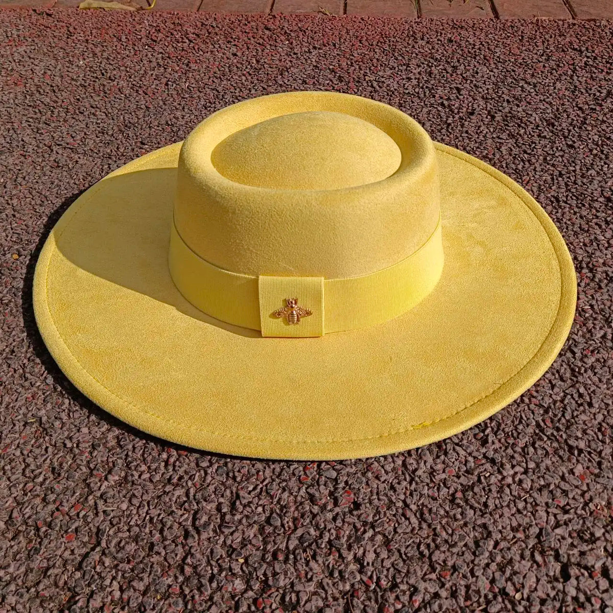 tete à chapeau vintage