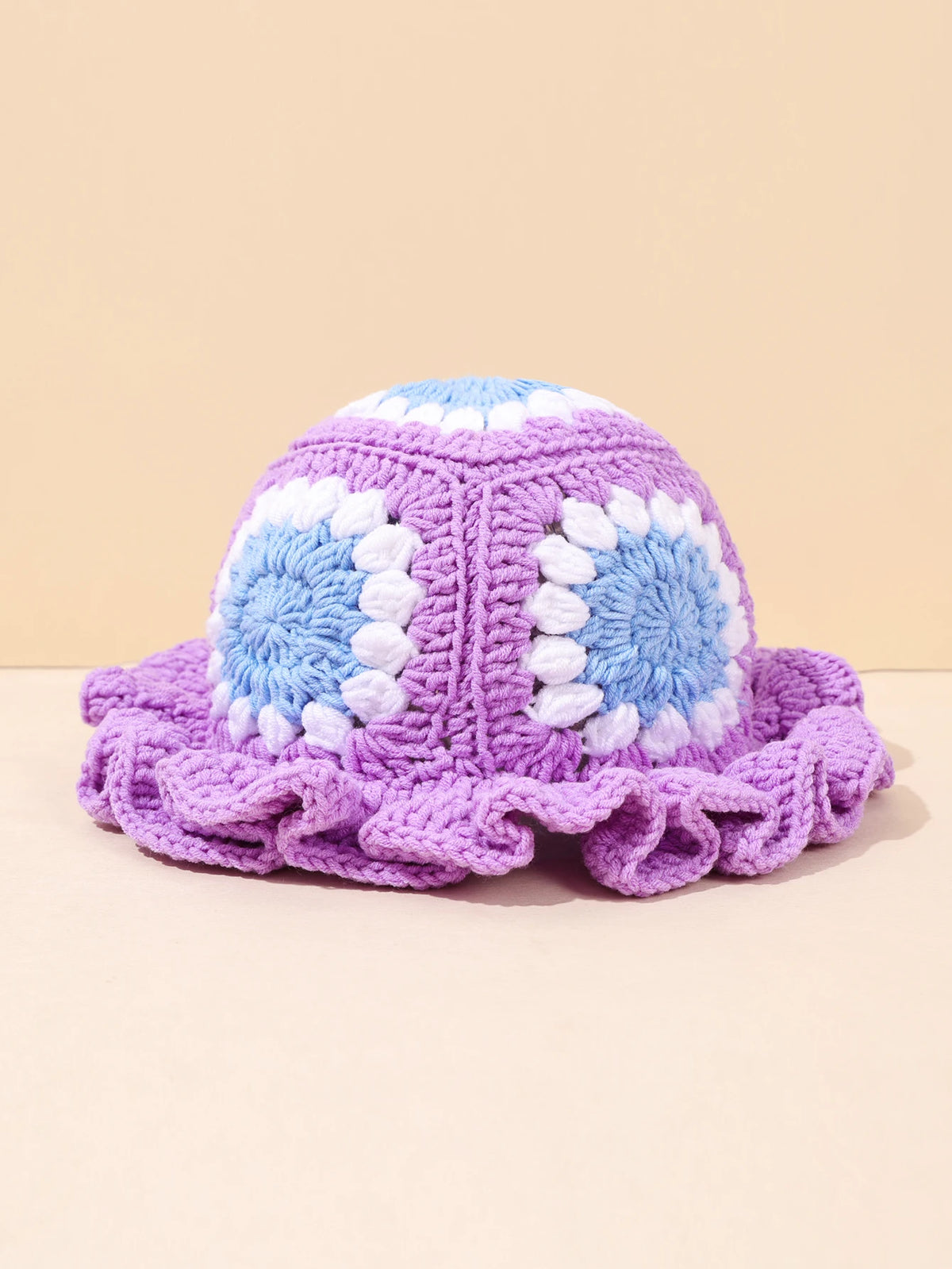 chapeau vintage pour fillette au crochet