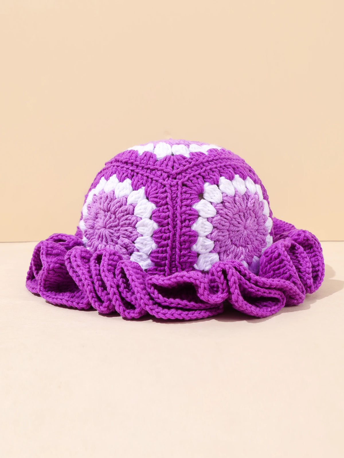 chapeau vintage pour fillette au crochet